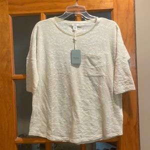 NWT Hoss Brand Cream Lace Top SZ M with metallic “ Coastal Grandmother “ style